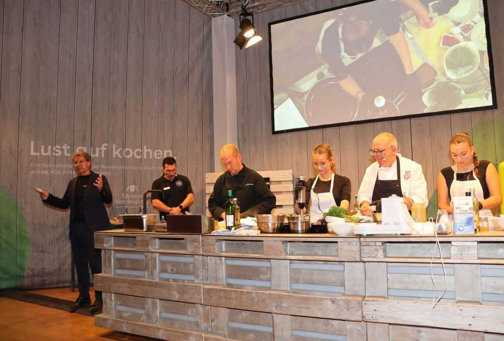 AOK Kochshow mit HWS, Prinz Carl, Johannes Volk und Bürgermeister Roland Burger